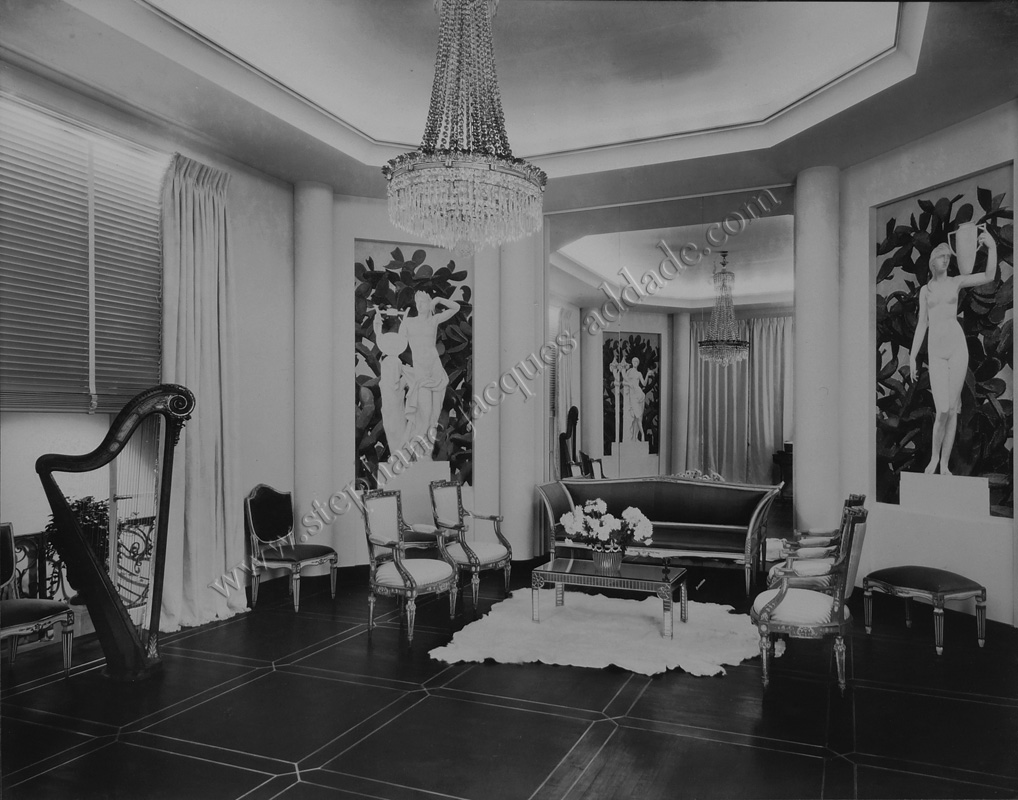 Anonyme - Apollon, l’Abondance et Hébé, trois des quatre panneaux peints en 1925 pour Mme Jacques Edeline et présentés ici à la Chicago World’s Fair 1933
