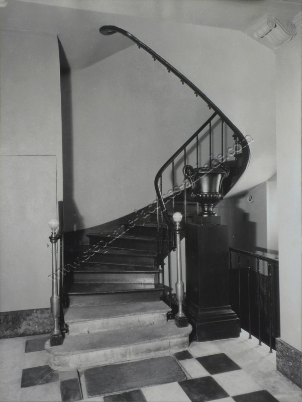  James AbbÃ© - Le vestibule pavÃ© de noir et de blanc 1927