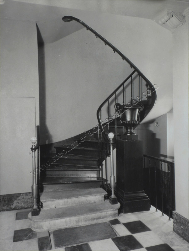  James Abbé - The black and white tiled lobby in 1927