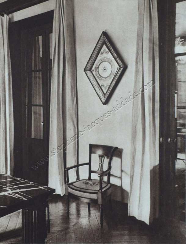  James Abbé - The antechamber for which Bernard Boutet de Monvel designed the table in 1927