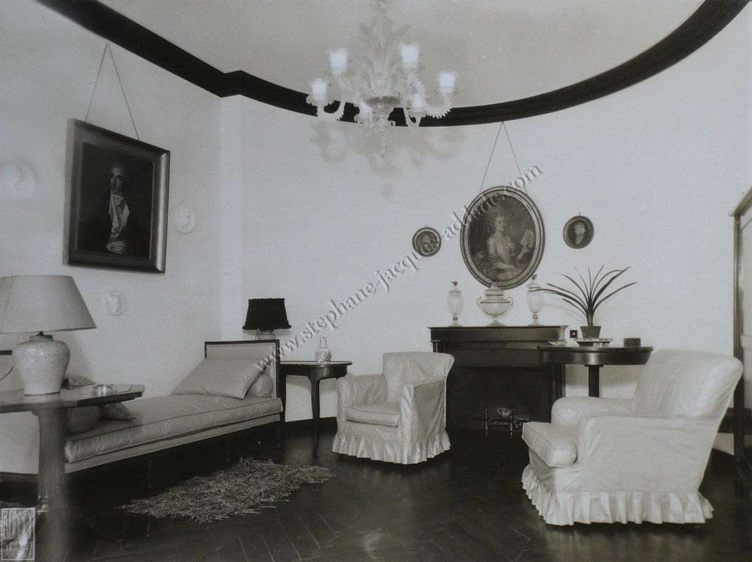  Thérèse Bonney - The small living room with light blue taffeta armchairs 1927 Bernard Boutet de Monvel – The octagonal dining room, for which he designed the glass table - Harper’s Bazaar July 1927